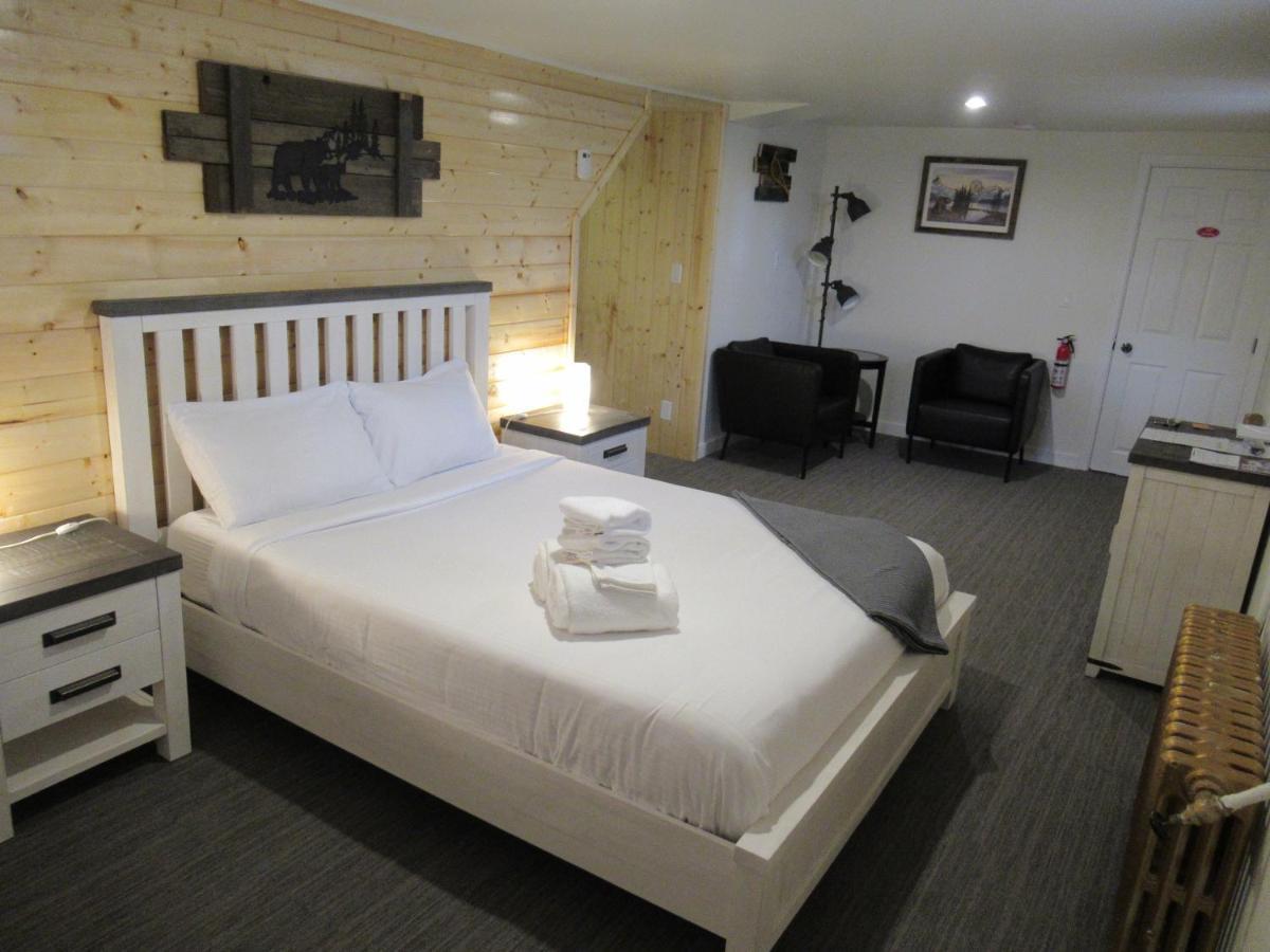 Bear Rock Inn แจสเปอร์ ภายนอก รูปภาพ